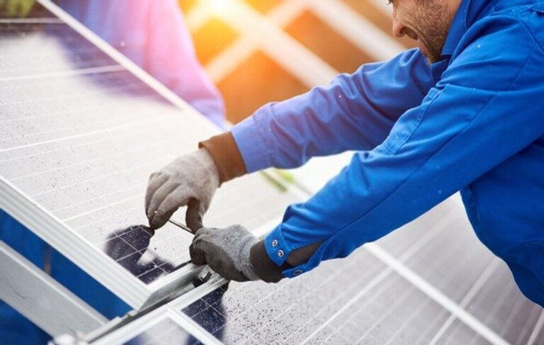 Energy Efficient Projects to Lower Your Monthly Electric Bill Energy Efficient Projects to Lower Your Monthly Electric Bill