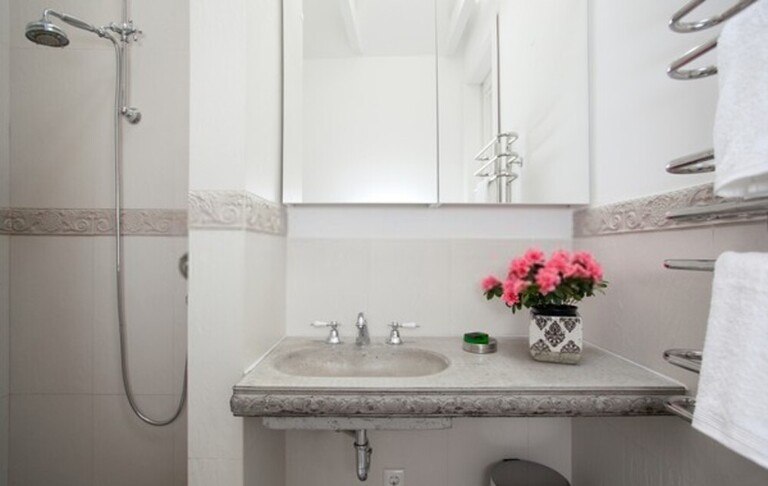 What Can I Do to Warm Up an All-White Bath? What Can I Do to Warm Up an All-White Bath?