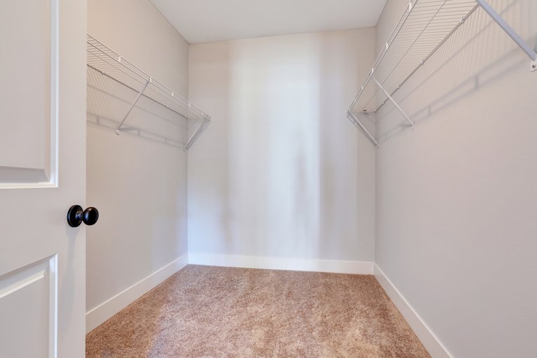 How To Build A Walk-in Closet In A Small Bedroom? How To Build A Walk-in Closet In A Small Bedroom?