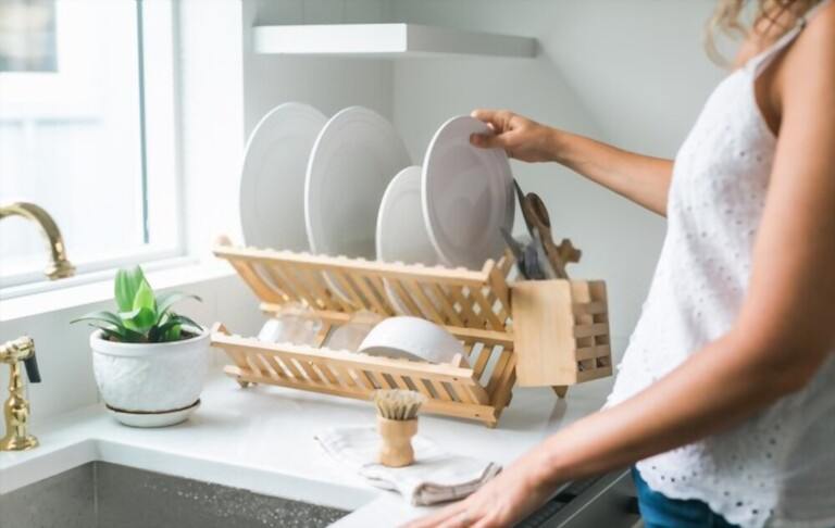 Ways To Fight Germs And Clutter In Your Kitchen Ways To Fight Germs And Clutter In Your Kitchen