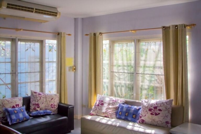 Bedroom Window Seat Ideas - How Can I Make My Window Seat More Comfortable? Bedroom Window Seat Ideas - How Can I Make My Window Seat More Comfortable?