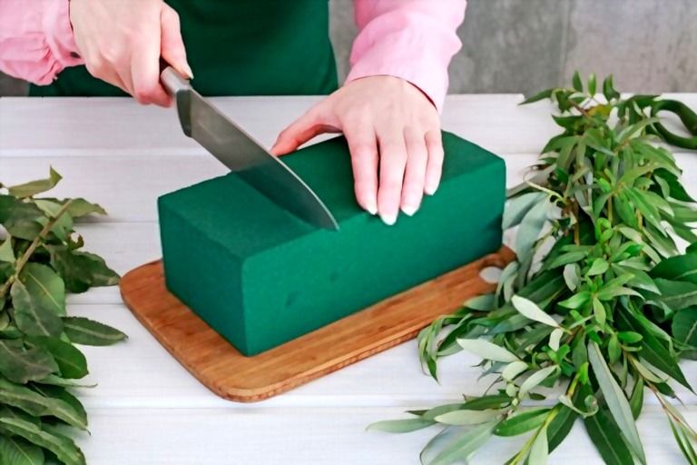 Decorating With Greenery Ideas - Tips For First-time Homeowners Decorating With Greenery Ideas - Tips For First-time Homeowners